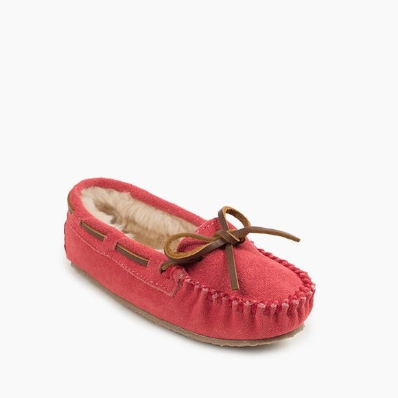 Minnetonka Kids Cassie Slipper in Hot Pink, Sz 8 - Picture 9 of 10